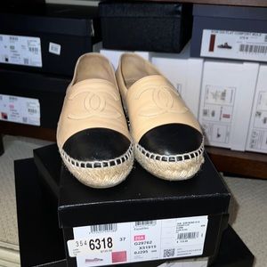 Chanel Espadrilles nude with black toe women’s size 7